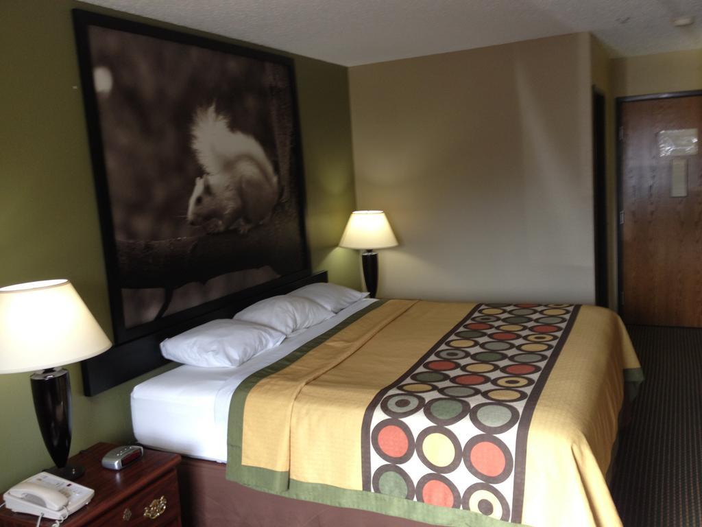 Super 8 By Wyndham Olney Motel Rom bilde