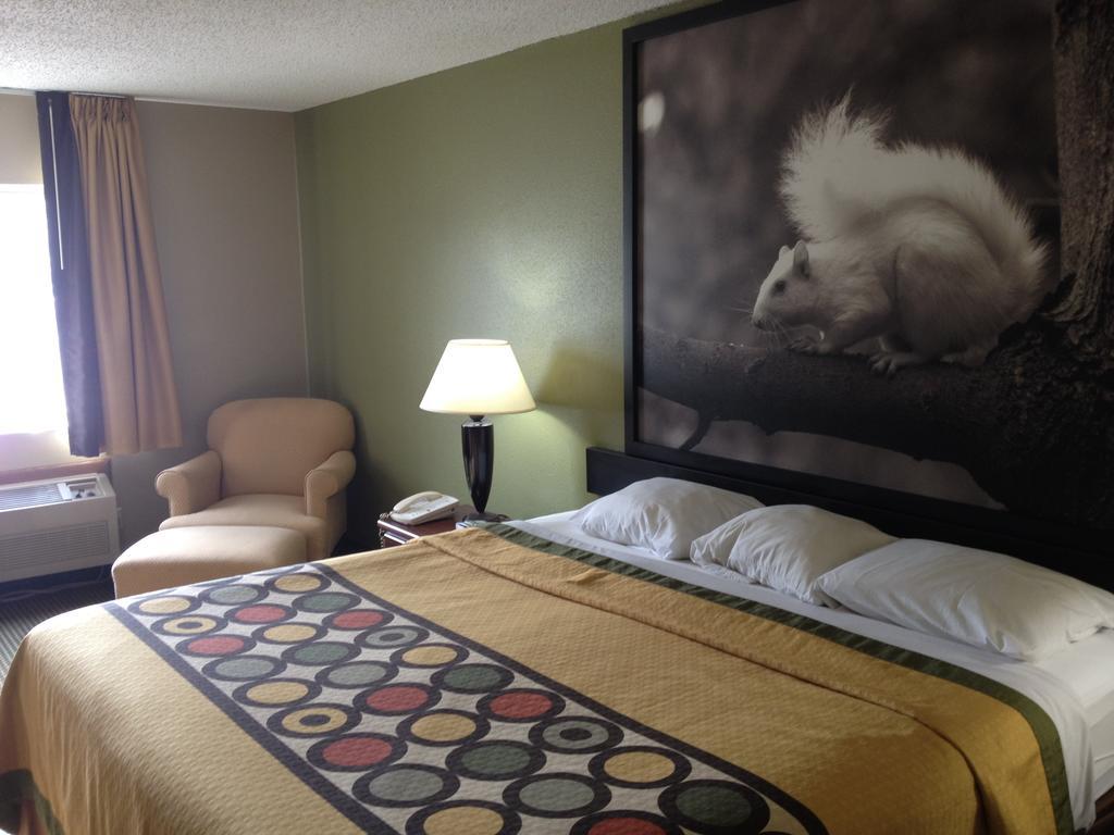 Super 8 By Wyndham Olney Motel Rom bilde